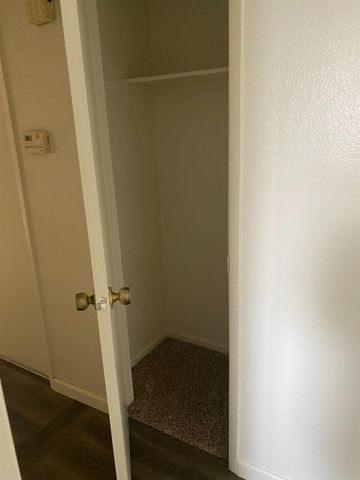 3136 W Austin 101 & 102 Way, Fresno, CA 93722