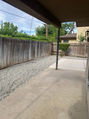3136 W Austin 101 & 102 Way, Fresno, CA 93722