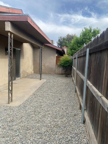 3136 W Austin 101 & 102 Way, Fresno, CA 93722