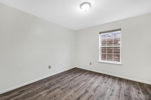 2460 Lampong Drive 100C, St Louis, MO 63125