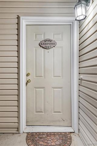 2460 Lampong Drive 100C, St Louis, MO 63125