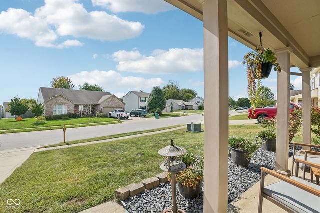 216 Oakview Drive, Mooresville, IN 46158