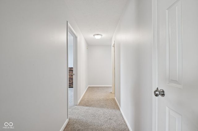 216 Oakview Drive, Mooresville, IN 46158