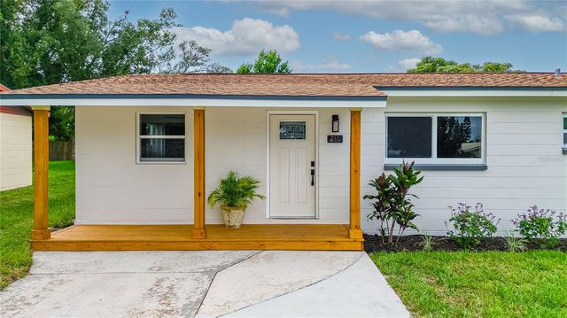 717 W WINIFRED STREET, Avon Park, FL 33825