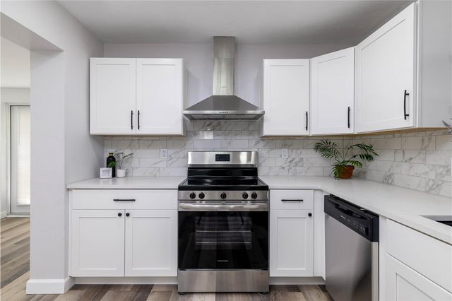 717 W WINIFRED STREET, Avon Park, FL 33825