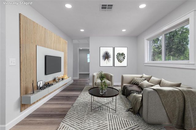 717 W WINIFRED STREET, Avon Park, FL 33825