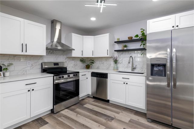 717 W WINIFRED STREET, Avon Park, FL 33825