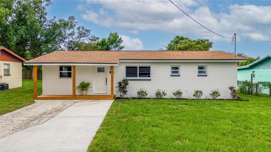 717 W WINIFRED STREET, Avon Park, FL 33825