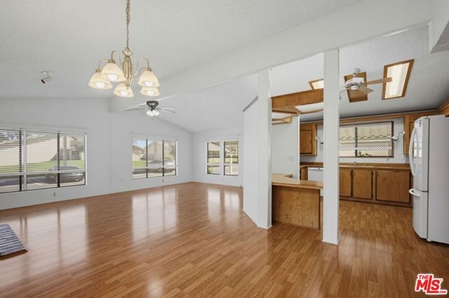 1300 W Menlo Avenue 222, Hemet, CA 92543