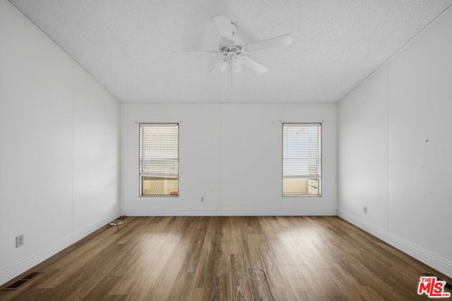 1300 W Menlo Avenue 222, Hemet, CA 92543
