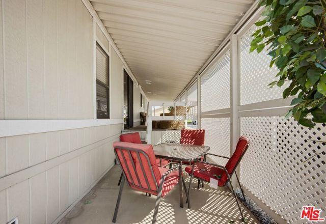 1300 W Menlo Avenue 222, Hemet, CA 92543