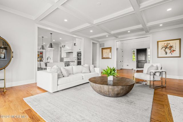 11 Beacon Hill Road, Atlantic Highlands, NJ 07716