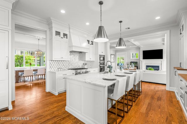 11 Beacon Hill Road, Atlantic Highlands, NJ 07716