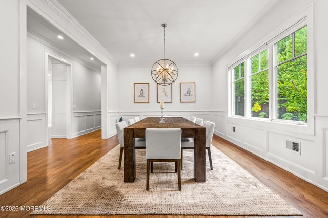 11 Beacon Hill Road, Atlantic Highlands, NJ 07716