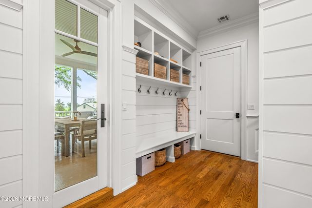 11 Beacon Hill Road, Atlantic Highlands, NJ 07716