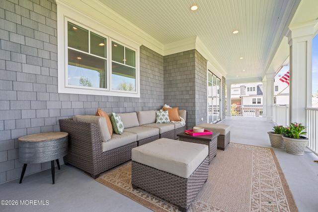 11 Beacon Hill Road, Atlantic Highlands, NJ 07716