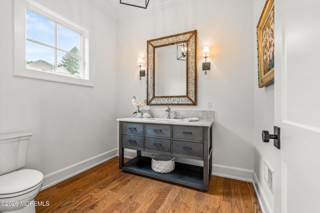 11 Beacon Hill Road, Atlantic Highlands, NJ 07716