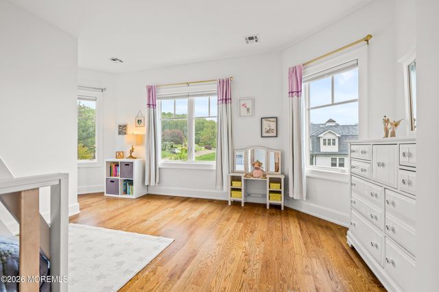 11 Beacon Hill Road, Atlantic Highlands, NJ 07716