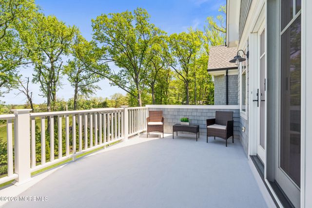 11 Beacon Hill Road, Atlantic Highlands, NJ 07716