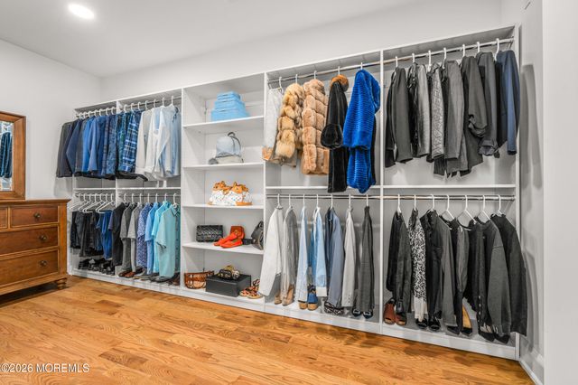 11 Beacon Hill Road, Atlantic Highlands, NJ 07716