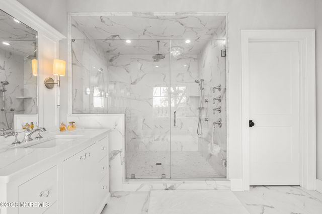 11 Beacon Hill Road, Atlantic Highlands, NJ 07716