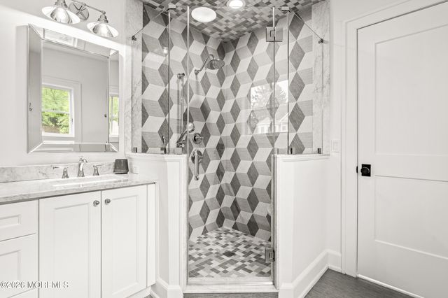 11 Beacon Hill Road, Atlantic Highlands, NJ 07716