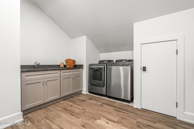 11 Beacon Hill Road, Atlantic Highlands, NJ 07716