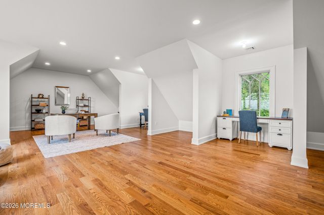 11 Beacon Hill Road, Atlantic Highlands, NJ 07716