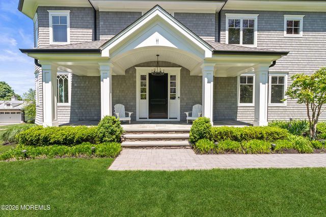 11 Beacon Hill Road, Atlantic Highlands, NJ 07716