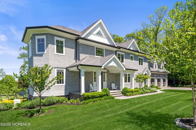 11 Beacon Hill Road, Atlantic Highlands, NJ 07716