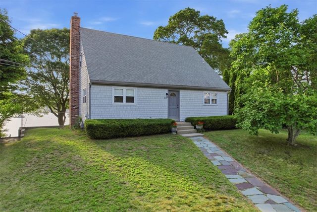 265 Grand View Drive, Warwick, RI 02886