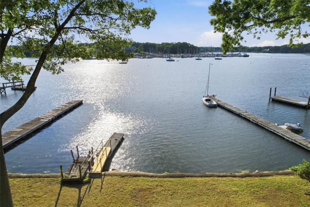 265 Grand View Drive, Warwick, RI 02886