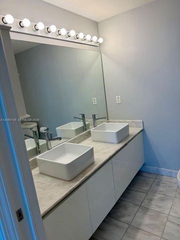601 NE 36th Street 1311, Miami, FL 33137