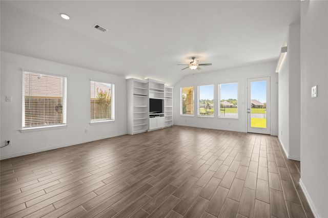 15322 Lake Front Drive, Mont Belvieu, TX 77523