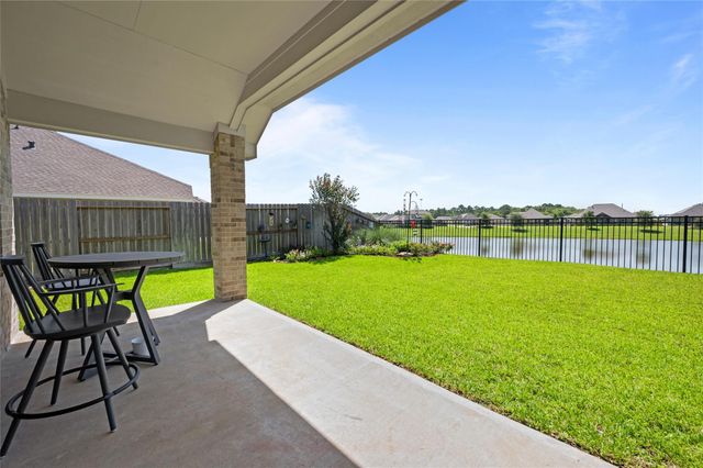 15322 Lake Front Drive, Mont Belvieu, TX 77523