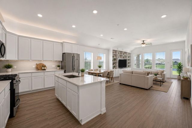 15322 Lake Front Drive, Mont Belvieu, TX 77523