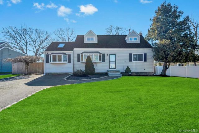 10 Continental Drive, Port Jefferson Station, NY 11776