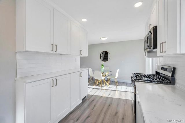 10 Continental Drive, Port Jefferson Station, NY 11776