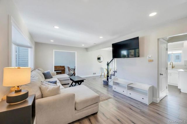 10 Continental Drive, Port Jefferson Station, NY 11776