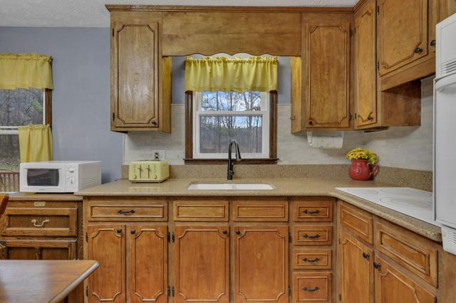 10210 Frasure Helber Road, Logan, OH 43138