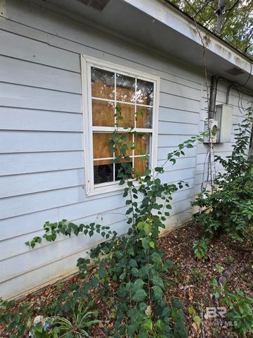 1820 N Cedar Street, Foley, AL 36535