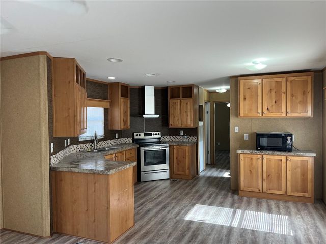 1412 Austin Street, Bay City, TX 77414