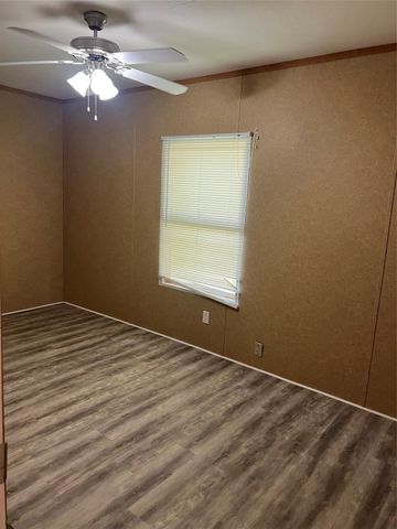 1412 Austin Street, Bay City, TX 77414