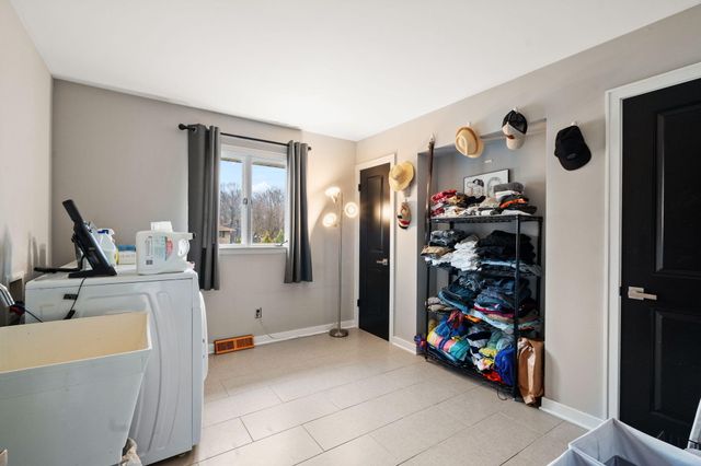 9468 Hilltop Drive, St. John, IN 46373