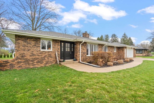 9468 Hilltop Drive, St. John, IN 46373