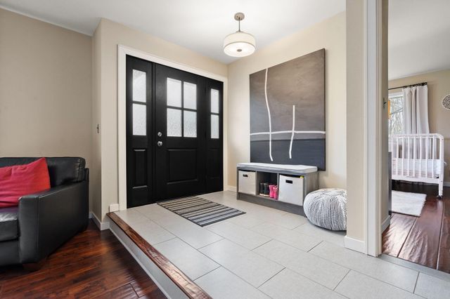 9468 Hilltop Drive, St. John, IN 46373