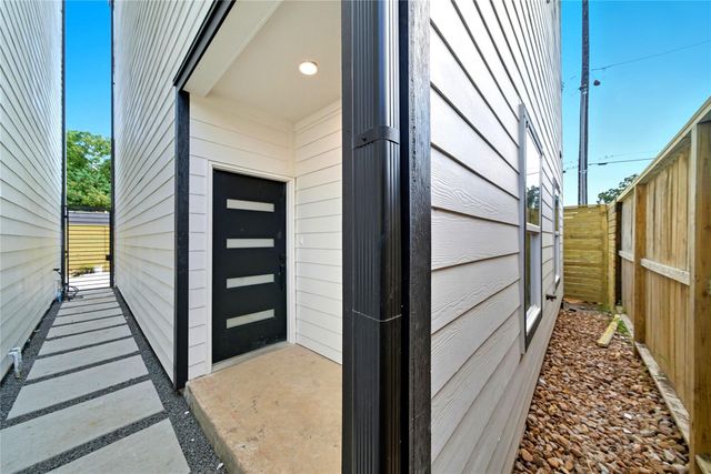 4749 Wilmington Street A, Houston, TX 77033