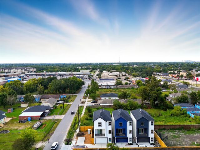 4749 Wilmington Street A, Houston, TX 77033