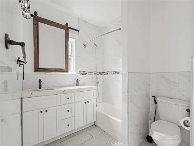 757-759 N Loma Vista Drive, Long Beach, CA 90813