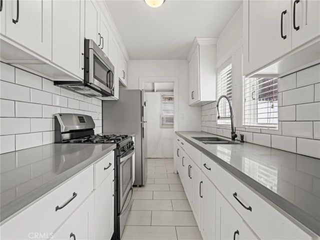 757-759 N Loma Vista Drive, Long Beach, CA 90813